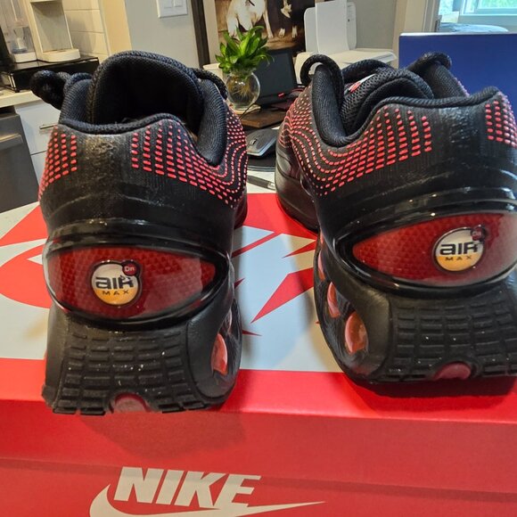 NIKE AIR MAX DN ES | BRED BLACK | US 10 | HV5235-002 | BRAND NEW | MENS SNEAKER - Picture 7 of 15